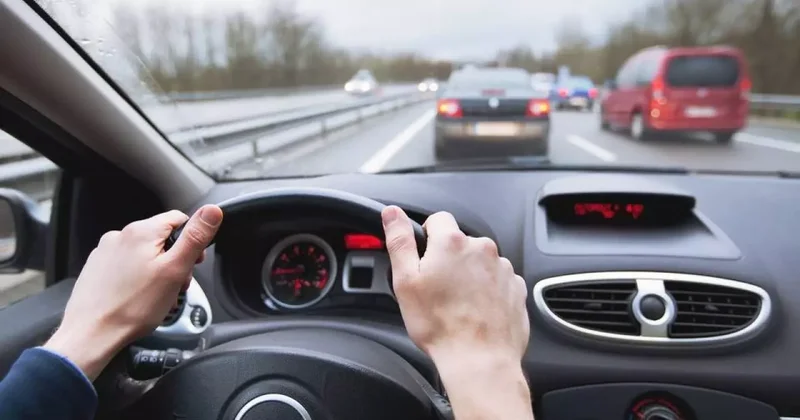 Sürücüler duyunca şoke olacak! İşte otomobilin ömrünü kısaltan sürüş hataları