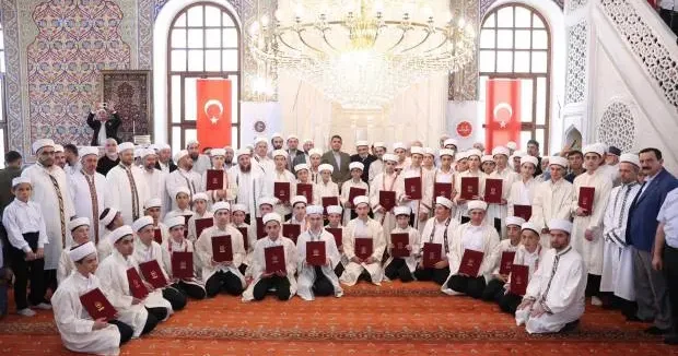 Düzce haberleri Düzce de 41 genç hafız oldu 30 Haziran 2025