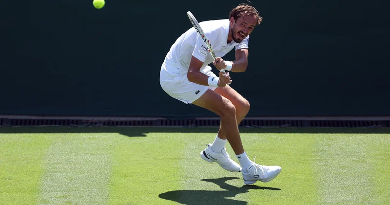 Wimbledon ilk turunda büyük sürpriz! Daniil Medvedev den erken veda