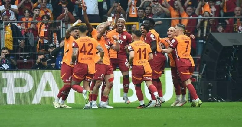 Galatasaray ın yıldızından şaşırtan Fenerbahçe çıkışı: Transfer iddiası