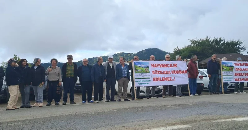 Artvinli lerden santrale karşı insan zinciri!