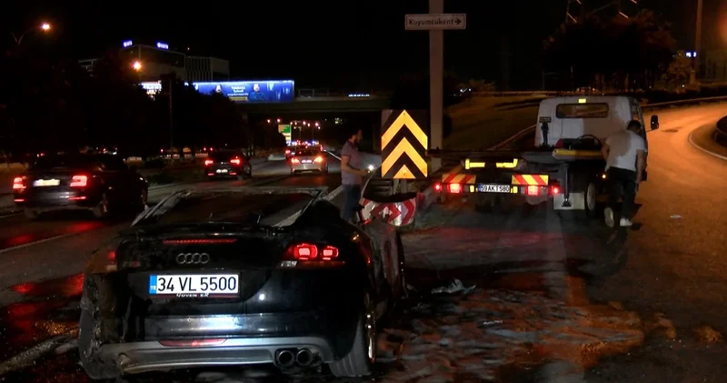 Alev alev yanan otomobilden geriye küller kaldı