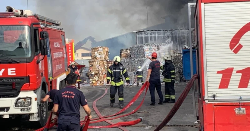 İzmit te geri dönüşüm tesisinde korkutan yangın Sözcü Gazetesi