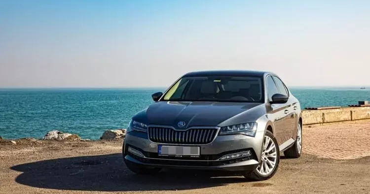 Yolculuk yaptığınızı hissetmeyeceğiniz otomobiller! Dünyada tam not aldı...