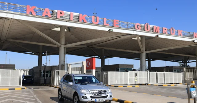 Sıla yolundaki gurbetçiler Türkiye ye kavuşmanın mutluluğunu yaşıyor Edirne Haberleri