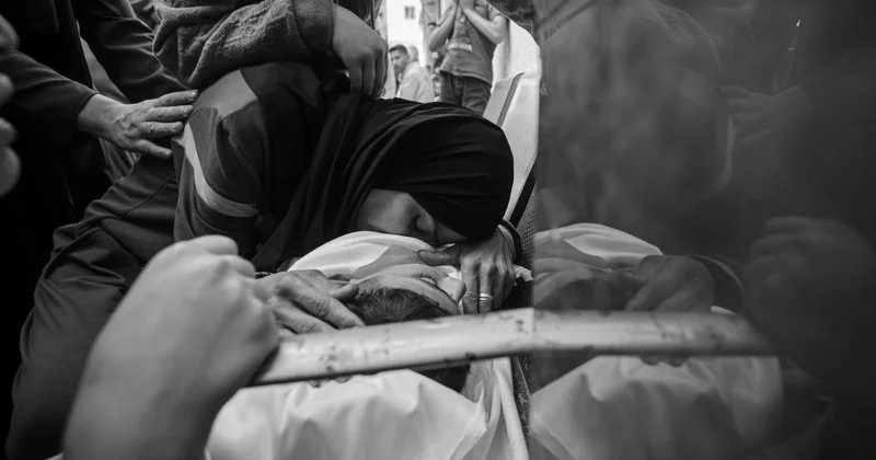Soykırımcı İsrail’in Gazze’de yardım bekleyenlere saldırılarında 97 Filistinli hayatını kaybetti