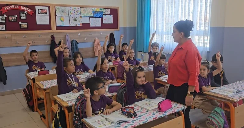 15 bölüme formasyonsuz öğretmenlik yolu açıldı: MEB kararı duyurdu Sözcü Gazetesi