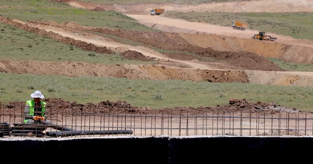 Hakkari de sağlanan huzur ortamı ekonomik yatırımlarla pekiştirilecek Hakkari Haberleri