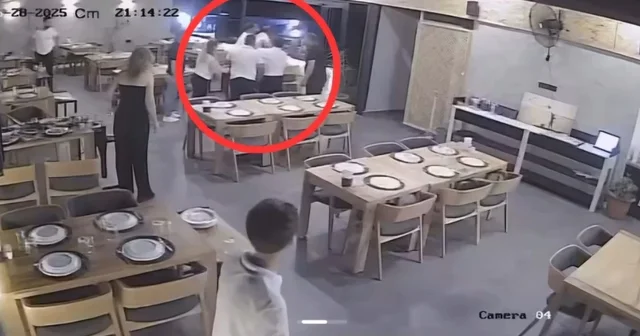 Adana da restoran sahibinin, müşteriyi Heimlich manevrasıyla kurtardığı anlar kamerada Adana Haberleri