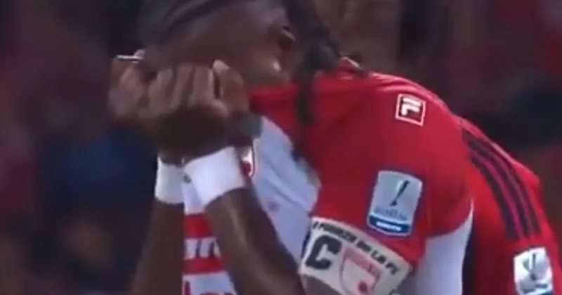39 yaşındaki Hugo Rodallega, gözyaşlarıyla şampiyonluk hediye etti