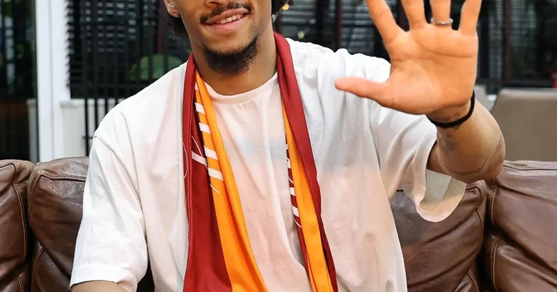 Bayern Münih e veda eden Sane yi Galatasaray heyecanı sardı