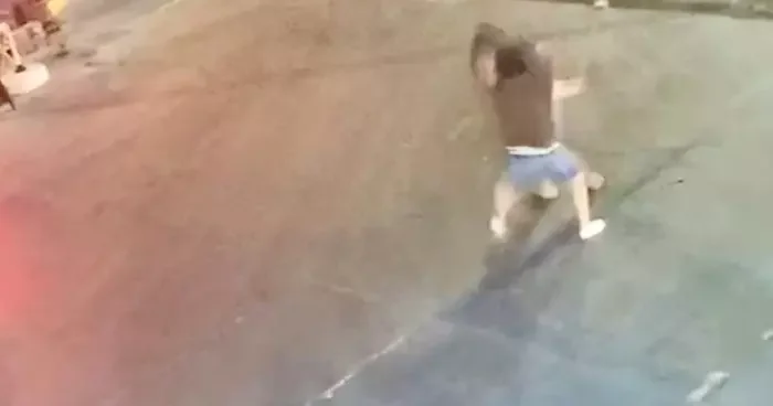 Yer: Bodrum! Akaryakıt istasyonunda dehşet anları: Kasiyeri darp edip bıçakladılar