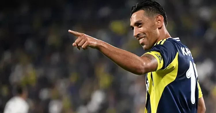 Fenerbahçe de sahne yine İrfan Can Kahveci nin! Hazırlık maçlarında 3. gol
