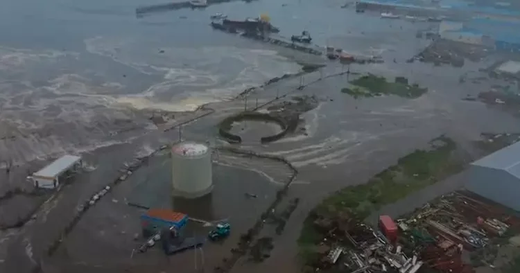 Rusya daki deprem bir kasabayı sular altında bıraktı!