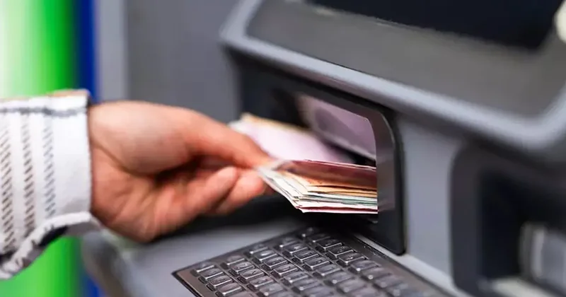 ATM’de o yazıyı görürseniz aman para çekmeyin! Tüm bakiyeniz boşalabilir