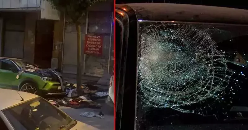 Güngören’de evdeki eşyaları pencereden attı; 2 otomobil zarar gördü