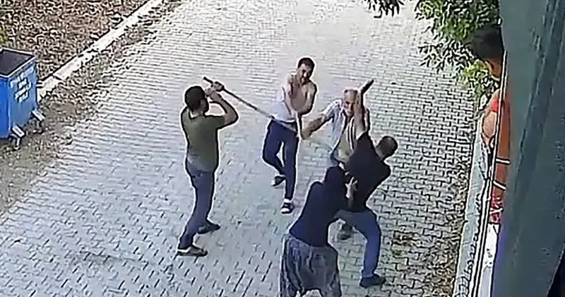 Oğlunu öldürüp sonra da tekmeledi