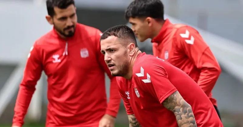 Süper Lig devlerinin gözdesiydi: Sessiz sedasız Türkiye ye veda etti