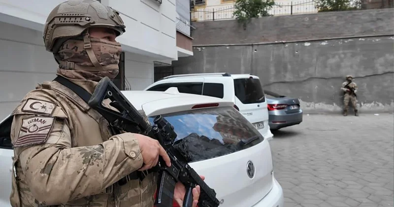Şanlıurfa ve Batman da DEAŞ operasyonu: 8 zanlı gözaltına alındı