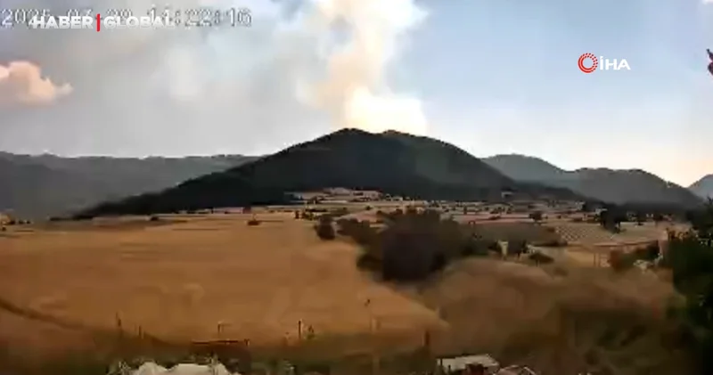 Çankırı Kastamonu sınırındaki orman yangınının çıkış anı böyle görüntülendi