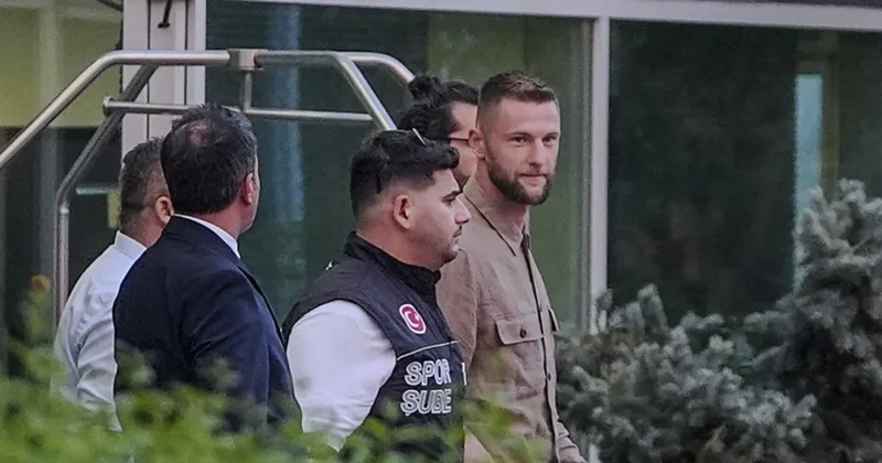 Fenerbahçe nin anlaşma sağladığı Milan Skriniar, İstanbul da!