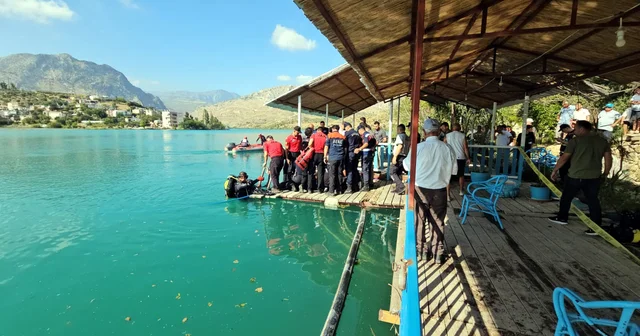 Tatile geldi, baraj gölüne düşen terliğini almak isterken boğuldu Antalya Haberleri
