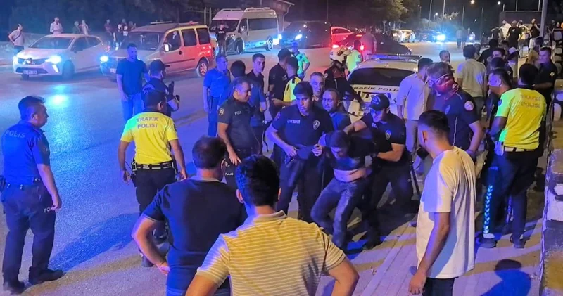 Polis gözünün yaşına bakmadı: Biber gazını sıkıp hepsini aldı