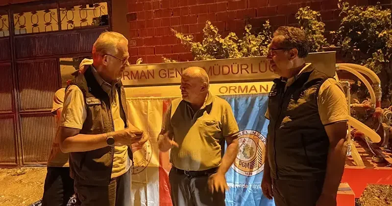 Orman Genel Müdürü Şahan, patlak lastikle yardıma giden çiftçiye tanker hediye etti