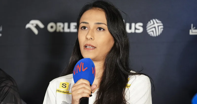 Milli voleybolcu Simge Aköz ameliyat olacak