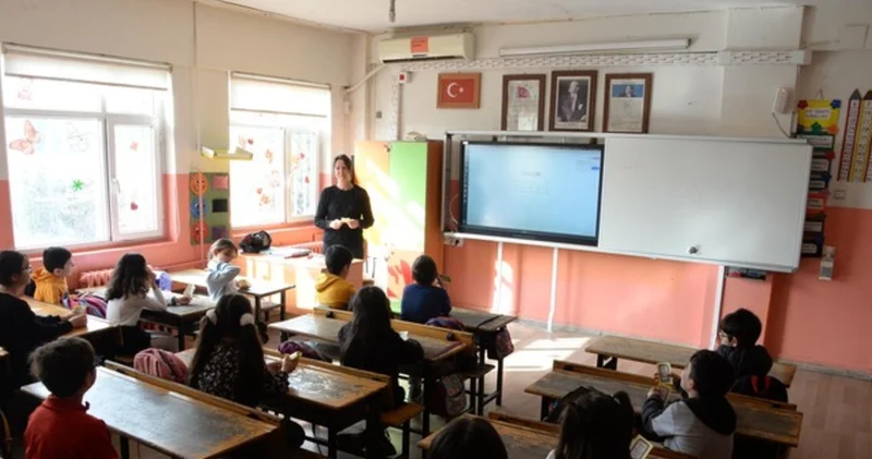 Okullar ne zaman açılacak? MEB 2025 2026 Okullar ayın kaçında, hangi tarihte açıklanacak, yaz tatili ne zaman bitiyor?