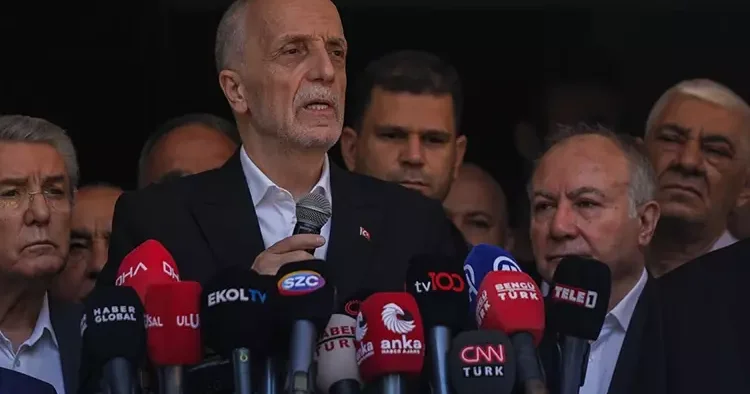 TÜRK İŞ ten kamu işçisine zam ve grev açıklaması