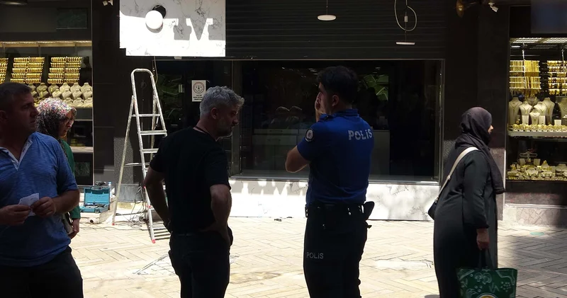 İzmit te kuyumcu vurgunu: Altın ve paralarla yurt dışına kaçtı iddiası