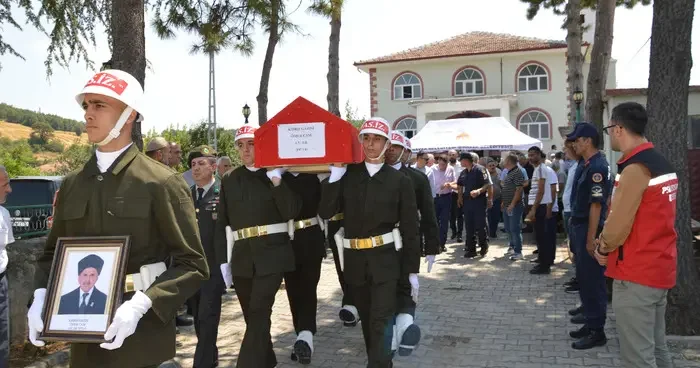 Samsun da vefat eden Kıbrıs gazisi Ömer Cam son yolculuğuna uğurlandı