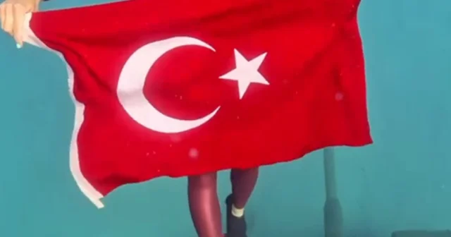 Şahika Ercümen den Zafer Bayramı na özel dalış Antalya Haberleri