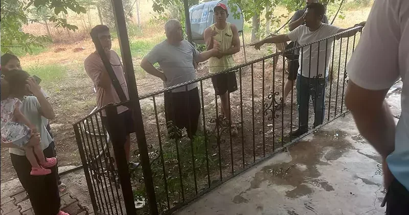 Konserve yapan ailesine yardım eden çocuğun ayağına yorgun mermi isabet etti