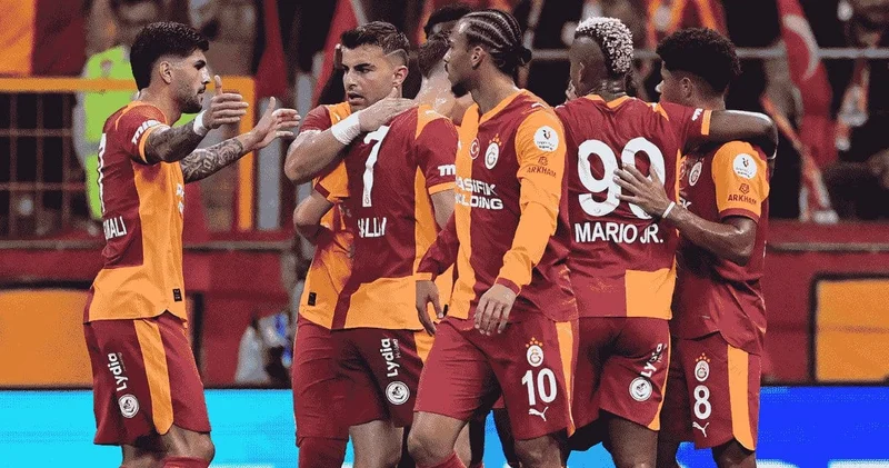 Galatasaray ın 4000. golünü attı: Tarihe geçti