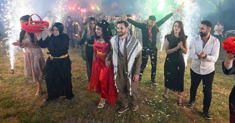 Panama dan geldi Vanlı delikanlı ile evlendi!