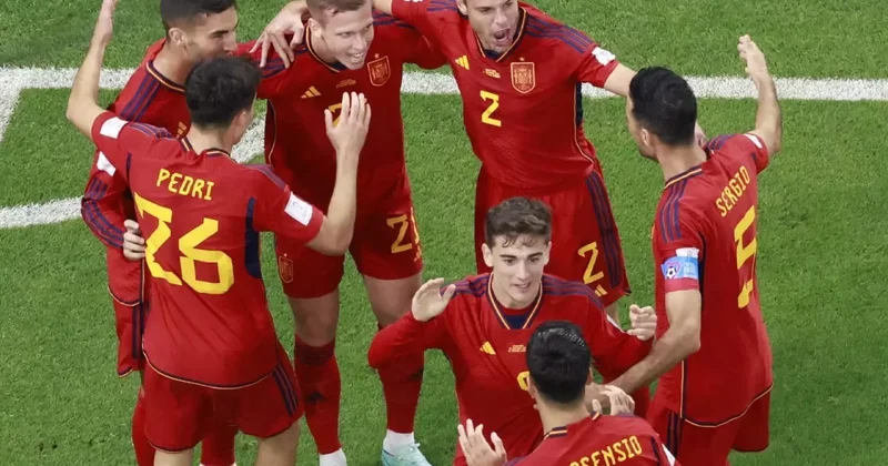 Gavi Sakatlandı, Kadrodan Çıkarıldı