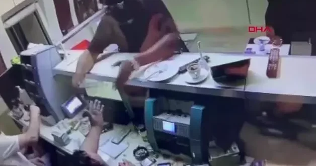 Şirketleri dolandıran Nijerya uyruklu çete kıskıvrak yakalandı