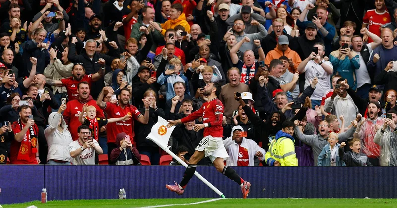Altay Bayındır lı Manchester United, 90+7 de galibiyete uzandı