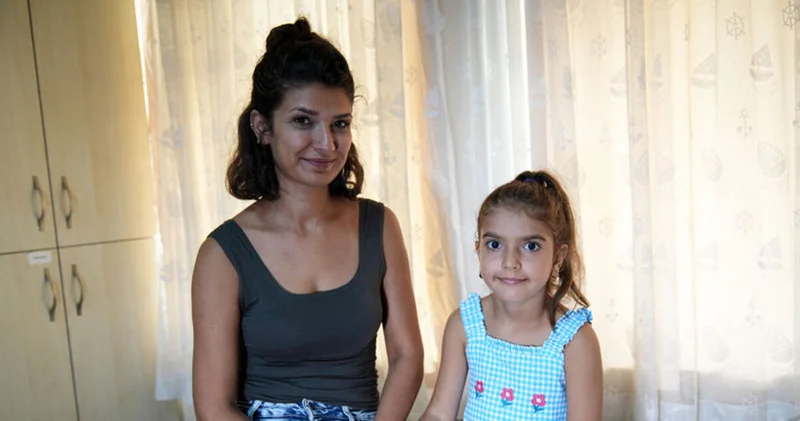 Süt alerjisi olan çocuk, tedavilerin ardından 5 yaşında dondurma yiyebildi Sağlık Haberleri