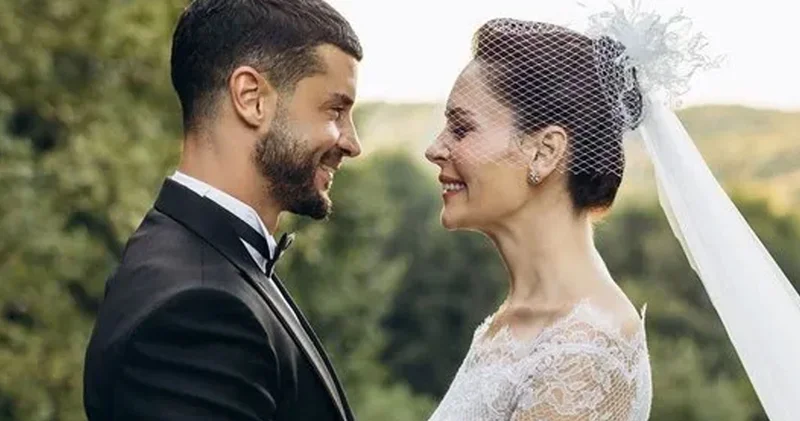 Boşanacakları iddia edilmişti! Berk Oktay ile Yıldız Çağrı Atiksoy dan Her şey yolunda mesajı!