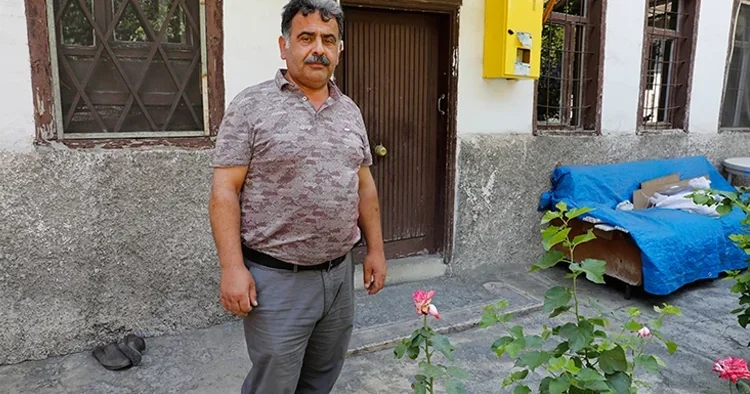 Dedelerinden miras kaldı! Herkes görmek istiyor Kapısına Rahatsız etmeyin diye yazdılar