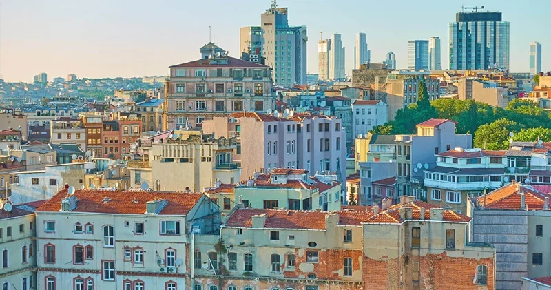 İstanbul’da öğrenciler barınma kriziyle karşı karşıya: Kiralar 25 40 bin liraya çıktı, yurt fiyatları asgari ücreti geçti!