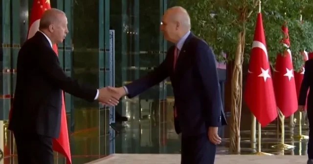 Cumhurbaşkanı Erdoğan Cumhurbaşkanlığı Külliyesi nde 30 Ağustos Zafer Bayramı tebriklerini kabul etti VİDEO İZLE