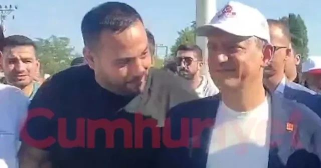 Cumhuriyet Özgür Özel’in vatandaşla alay ettigi anları ‘komik diyalog’ diye servis etti VİDEO İZLE