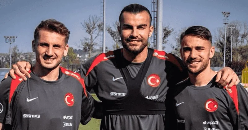 Abdülkerim Bardakcı ve Yunus Akgün Kerem Aktürkoğlu nu sildi