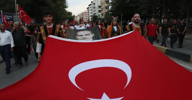 Gaziantep ve Kilis te 30 Ağustos Zafer Bayramı dolayısıyla yürüyüş düzenlendi Gaziantep Haberleri