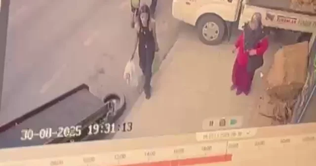 Sokakta tabancayla öldürüldü, 4 yaşındaki oğlu da ayağından yaralandı; olay kamerada Sakarya Haberleri