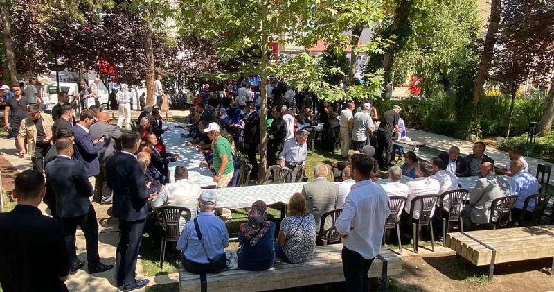 30 Ağustos ta bedava dağıttılar: Duyan kuyruğa girdi